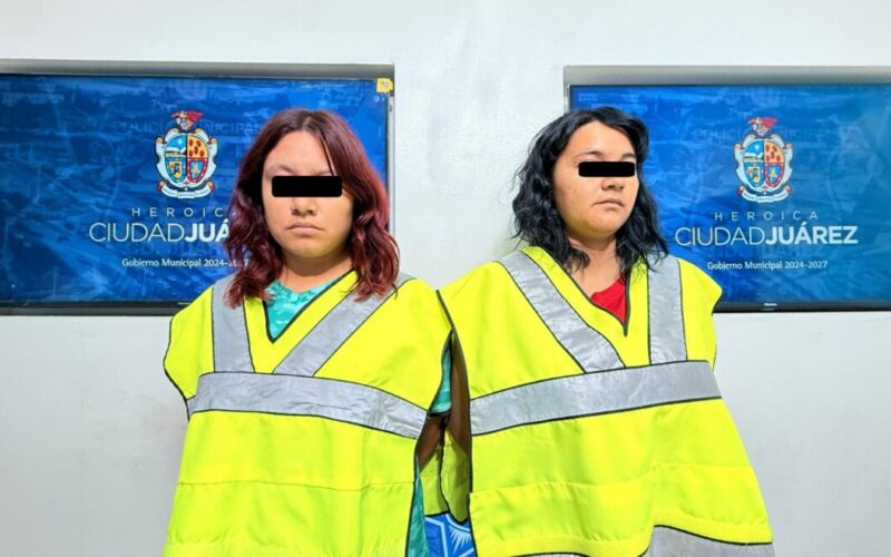 Detienen a dos mujeres y un adolescente en posesión de un arma de fuego a bordo de vehículo robado