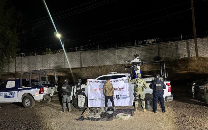 Cae menor armado en operativo de la SSPE en Balleza; decomisan fusil, droga y equipo táctico