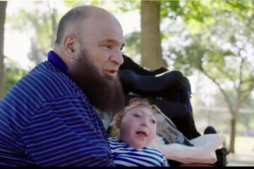 Mohamed Bzeek, el hombre que dedica su vida a acompañar a niños en fase terminal en California