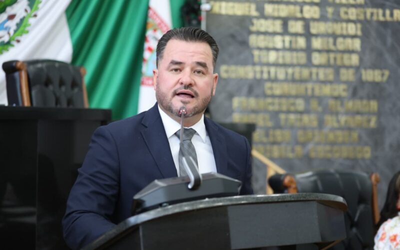 Óscar Avitia exige restablecer servicio de camiones en comunidades del Valle de Juárez