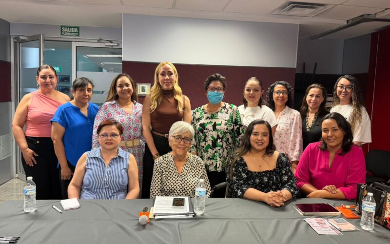 Reconoce Herminia Gómez labor de maestras y maestros en Chihuahua