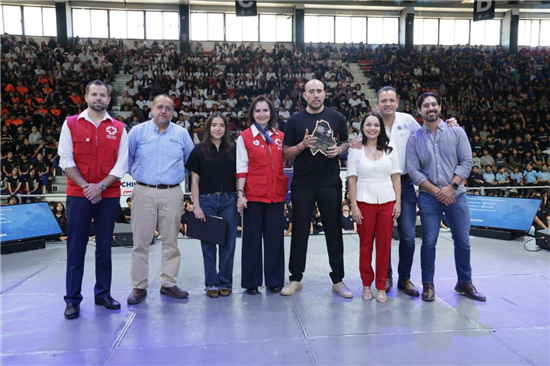 Marco Bonilla impulsa conferencia de superación y salud mental para jóvenes en Chihuahua