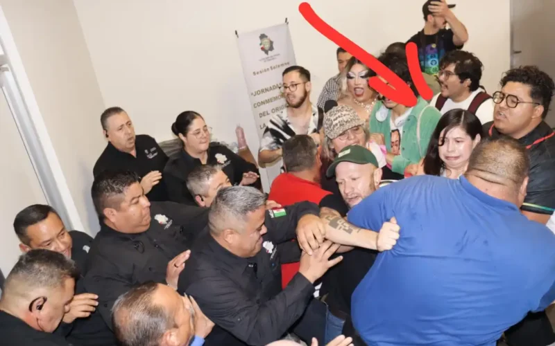 Protesta en Pueblito Mexicano provoca tensión y obliga a suspender momentáneamente sesión del Congreso