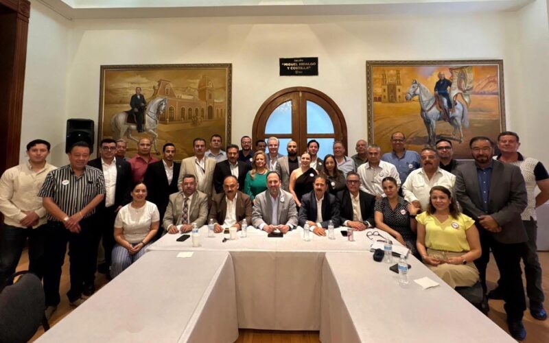 Santiago De la Peña llama a funcionarios estatales a mantener ritmo de trabajo y no distraerse