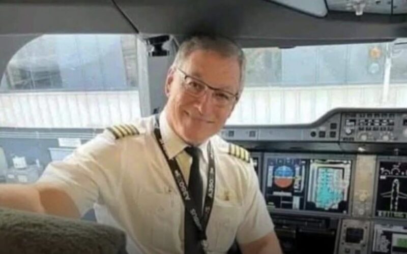 A los 64 años aprendió a pilotar el avión más avanzado del mundo y silenció todas las dudas