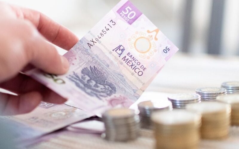 BMV se desploma y suma fuerte retroceso semanal; Volaris lidera pérdidas