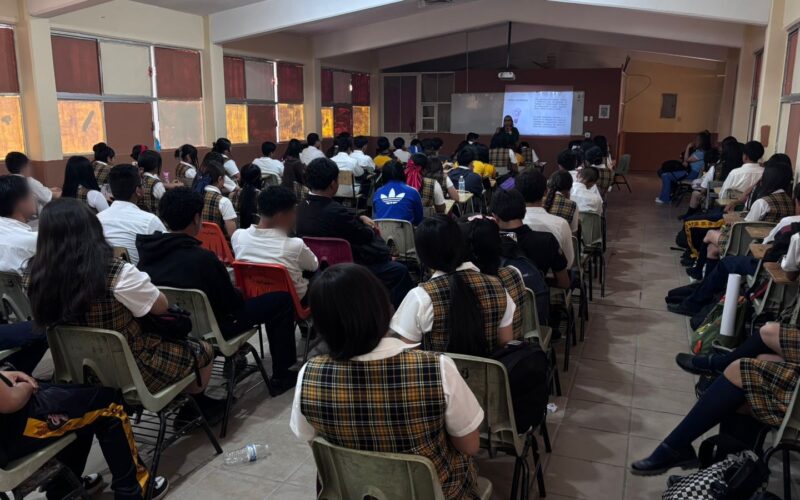 IMM lleva capacitación sobre violencia en el noviazgo a más de mil estudiantes