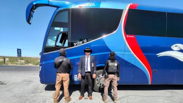 Detienen a chofer de autobús Chihuahuenses con cargamento de presunto fentanilo rumbo a Juárez