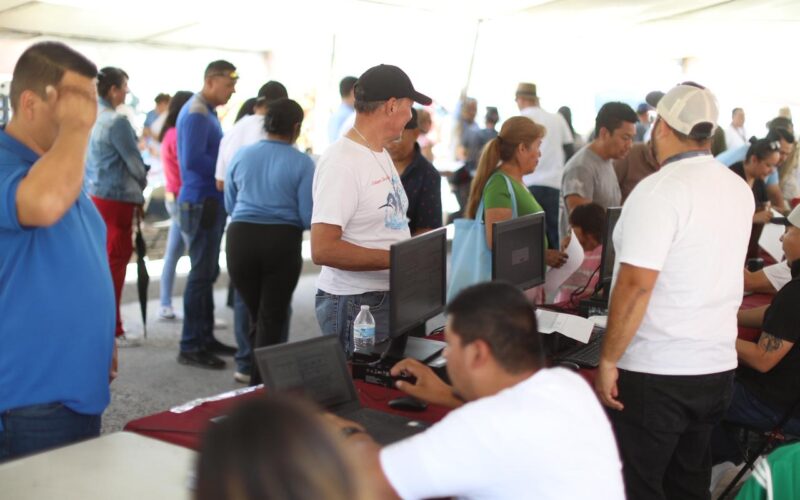Llevan servicios gratuitos a Urbivilla del Cedro previo a la Cruzada por Juárez