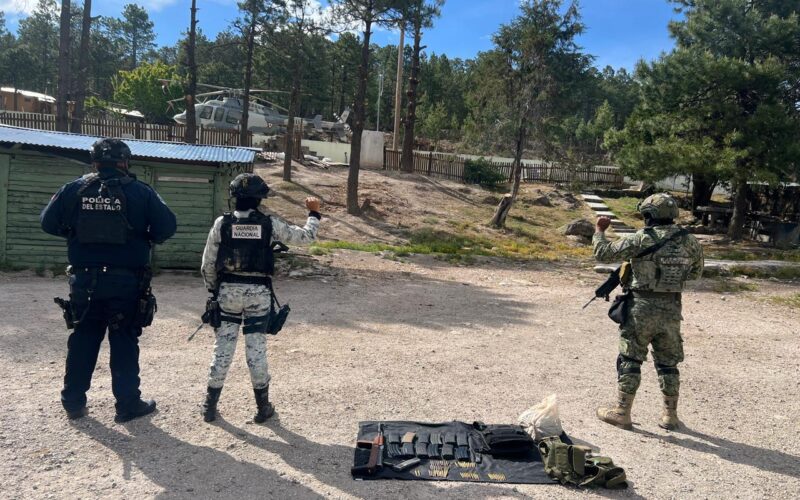 Aseguran armas, droga y equipo táctico en operativo conjunto en Guadalupe y Calvo