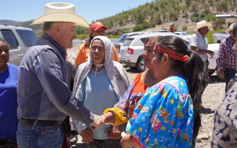 “El desarrollo de Chihuahua se construye desde las comunidades”: Mario Vázquez en gira por Tomochi