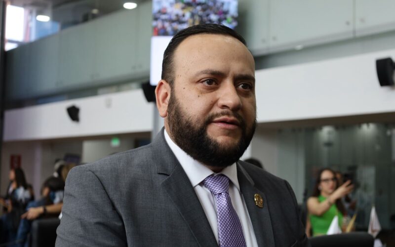 Arturo Medina exige investigación de fondo por narcopolítica: “No basta con licencias, México debe limpiar sus instituciones”