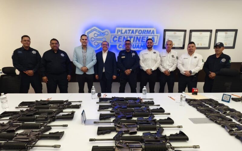 Entrega Gilberto Loya Armamento A Policía Municipal De Parral Para Fortalecer Seguridad