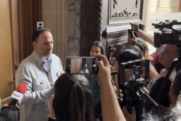Santiago de la Peña destaca la libertad de expresión como pilar de la democracia