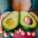 El aguacate: el “oro verde” que fortalece el corazón y mejora la salud diaria