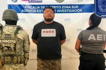 Detienen en Jiménez a presunto integrante de “La Línea”; aseguran droga, motocicleta y equipo electrónico