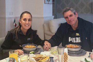 Claudia Sheinbaum celebra su cumpleaños con un pozole rojo junto a su esposo