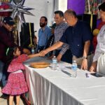 Reconocen esfuerzo de estudiantes indígenas en ceremonia de graduación en el asentamiento El Oasis