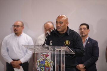 Controlan en un 95% incendio en Los Kilómetros; Bomberos mantienen labores para evitar reactivación