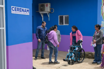 Entrega DIF Estatal apoyos funcionales y despensas a familias vulnerables de Guachochi
