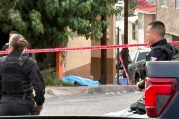 Muere hombre tras enfrentamiento con policías municipales en la colonia Saucito