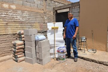 Entrega Municipio material para ampliar viviendas de familias del sur de Chihuahua