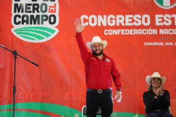 Arturo Medina encabeza Congreso Estatal Campesino y lanza críticas contra Morena