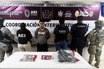 Cateo en Portal del Real deja aseguramiento de vehículo y objetos ligados a investigación por robo