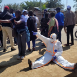 Vigilan a casi 200 pasajeros en el Congo tras muerte de un viajero con síntomas de ébola