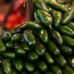 Cofepris investiga planta de Nuevo León por presunto brote de salmonela relacionado con chiles jalapeños en EE.UU.