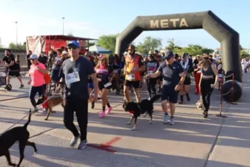 Reúne carrera “Perros y Sombreros” a cerca de mil participantes en Ciudad Juárez