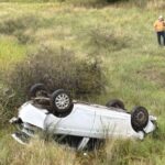 Lluvia provoca salida de camino; pareja cae a barranco en la carretera Chihuahua-Cuauhtémoc