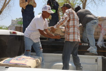 Coesvi entrega materiales para mejorar viviendas de 21 familias en Julimes