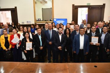 Entrega Educación RVOE y acuerdos de incorporación a 43 planteles particulares en Chihuahua