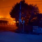 Ataque ruso cerca de Kyiv deja al menos 37 muertos; investigan explosión en almacén