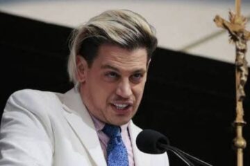 ICE detiene a Milo Yiannopoulos, antiguo simpatizante de las deportaciones de Trump