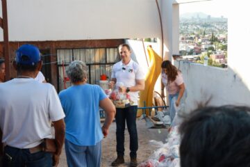 José Luis Villalobos lleva apoyos a Cerro de la Cruz y Los Pinos