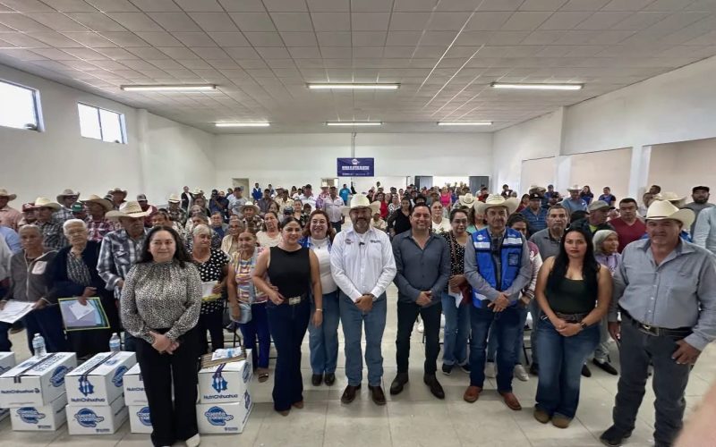 Llevan apoyos económicos y alimentarios a Ciénaga de Ortiz