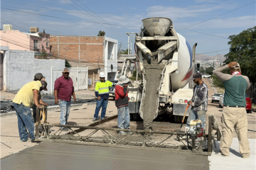 Calle 50 cambia de rostro en la colonia Rosario; pavimentación alcanza 40% de avance