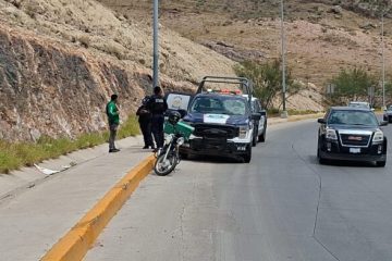 En motocicleta y armados, asaltan a repartidor y le quitan 50 mil pesos en carretera a Aldama