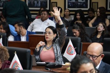 Acecho ya será delito en Chihuahua; América Aguilar destaca protección para víctimas de persecución