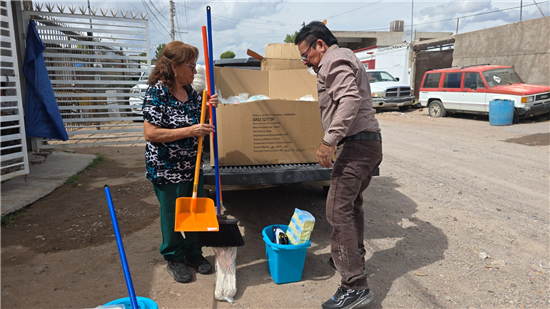 Llevan apoyos para el hogar a 95 familias de Revolución y El Porvenir