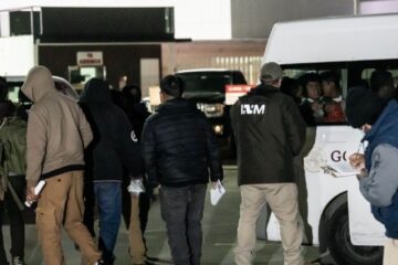 Más de 262 mil mexicanos han sido repatriados desde EU en año y medio; promedio alcanza 480 al día