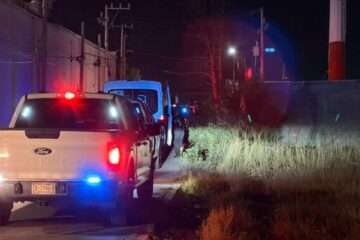 Olores fétidos movilizan a policías en Girasoles; temían hallar un cadáver y era el drenaje