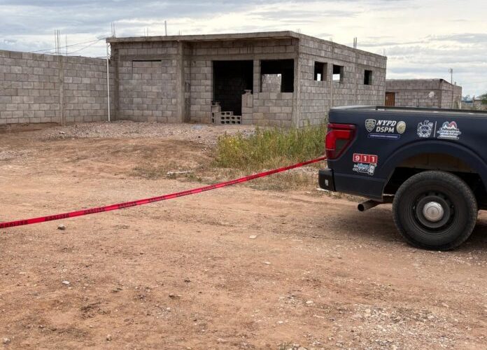 Localizan sin vida a hombre dentro de una tapia al sur de Chihuahua; investigan causa de muerte