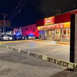 Disparan afuera de un OXXO y privan de la libertad a una mujer en Siglo XXI
