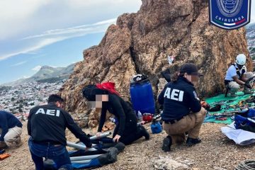 Capacitan a madres buscadoras y agentes en rescate con cuerdas en Parral