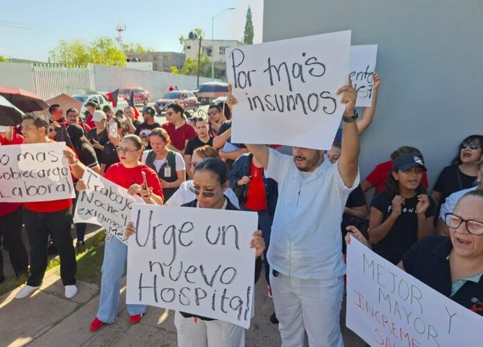 Marchan trabajadores del IMSS en Chihuahua; exigen aumento salarial del 10%